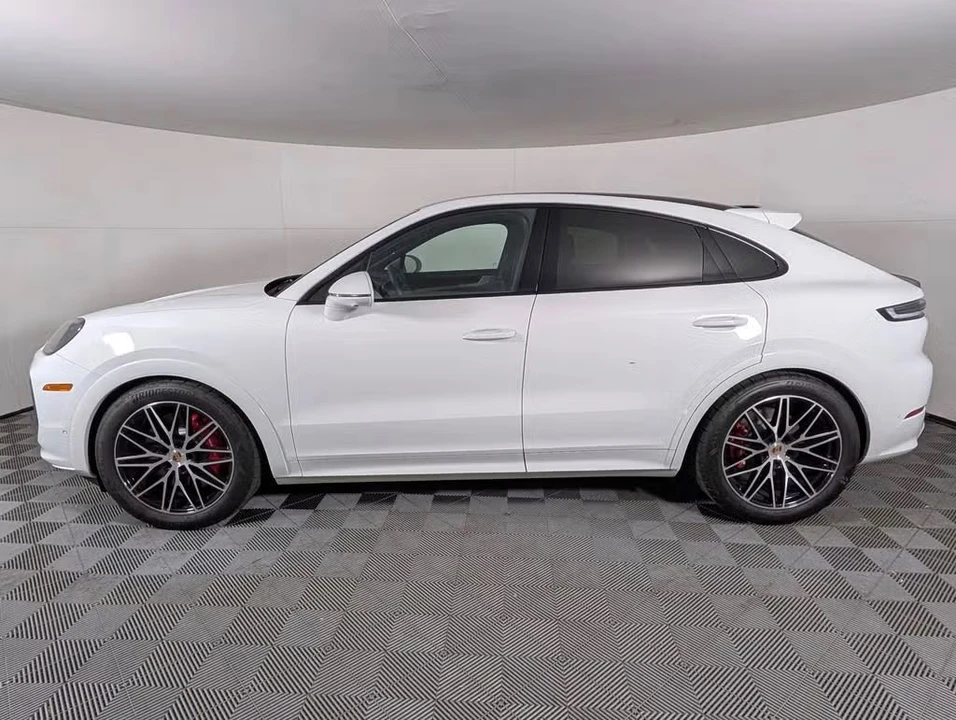 2026 Porsche 9Y0/9Y3 Cayenne S - Image 12 of 31
