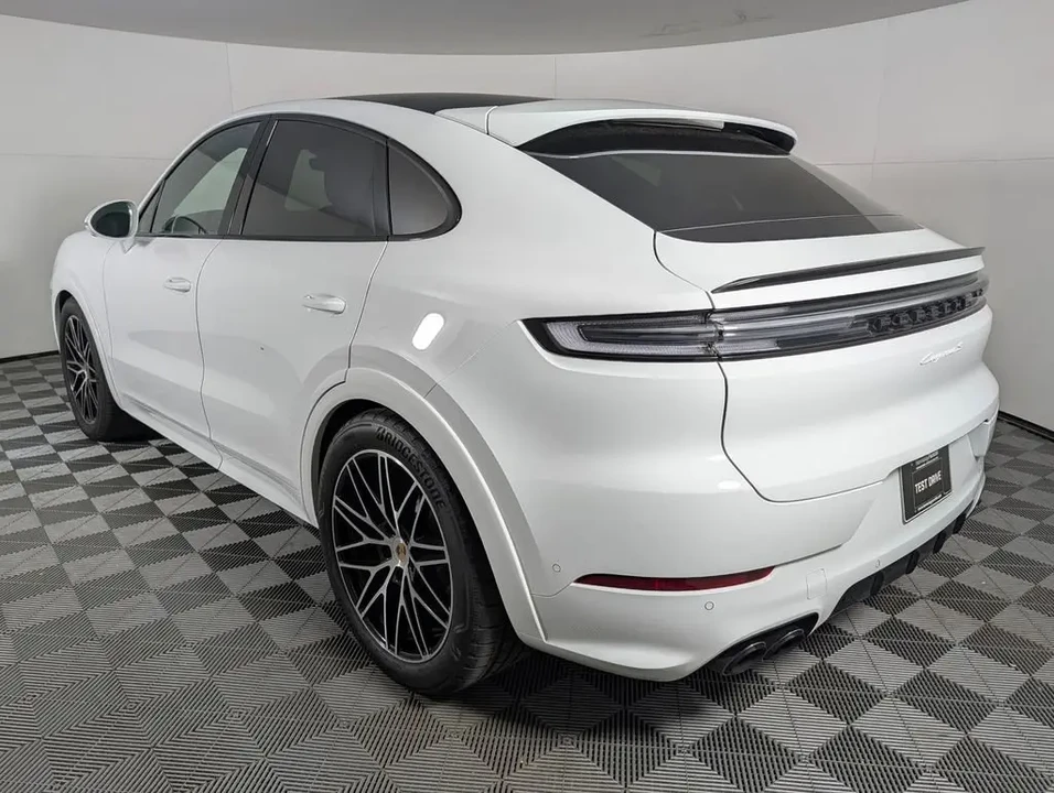2026 Porsche 9Y0/9Y3 Cayenne S - Image 24 of 31