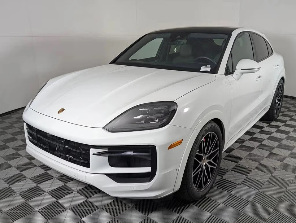 2026 Porsche 9Y0/9Y3 Cayenne S - Image 4 of 31