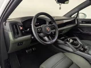 2026 Porsche 9Y0/9Y3 Cayenne S - Image 25 of 31