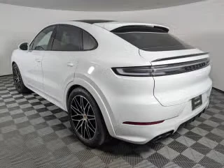 2026 Porsche 9Y0/9Y3 Cayenne S - Image 17 of 31