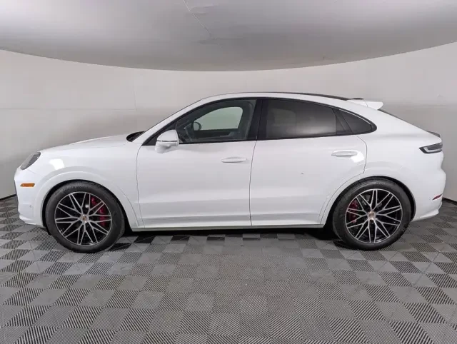 2026 Porsche 9Y0/9Y3 Cayenne S - Image 14 of 31