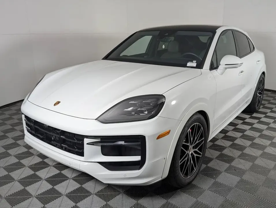 2026 Porsche 9Y0/9Y3 Cayenne S - Image 7 of 31