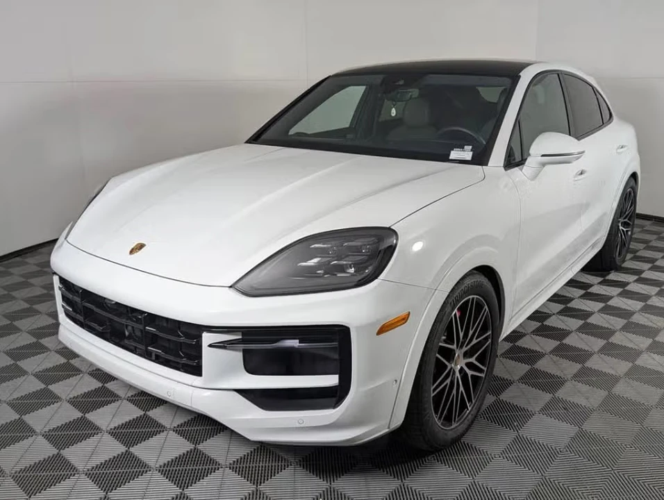 2026 Porsche 9Y0/9Y3 Cayenne S - Image 3 of 31