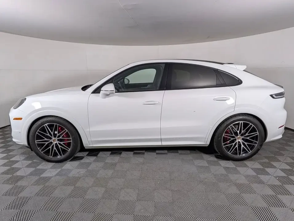 2026 Porsche 9Y0/9Y3 Cayenne S - Image 15 of 31