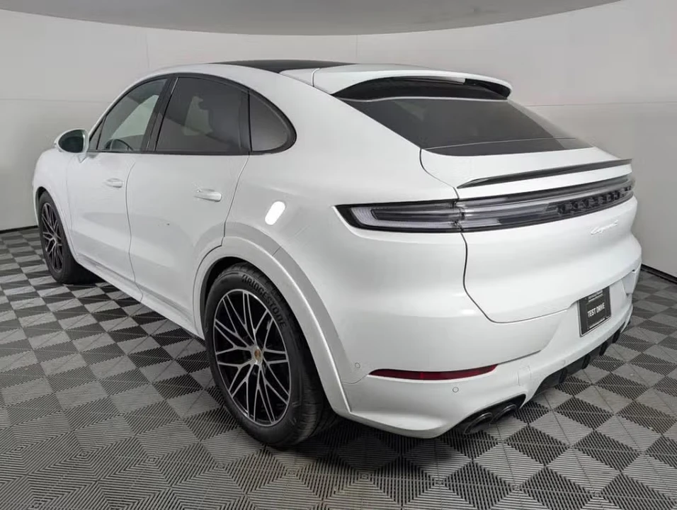 2026 Porsche 9Y0/9Y3 Cayenne S - Image 19 of 31