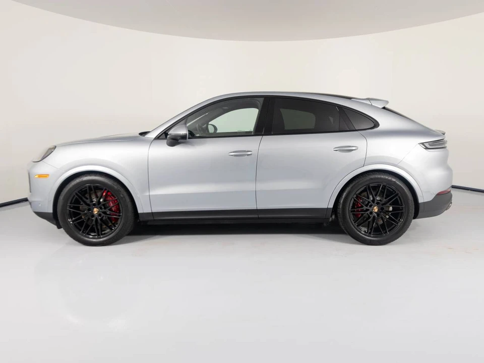 2026 Porsche 9Y0/9Y3 Cayenne Coupe - Image 2 of 4