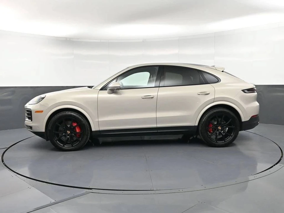 2026 Porsche 9Y0/9Y3 Cayenne Coupe - Image 2 of 5