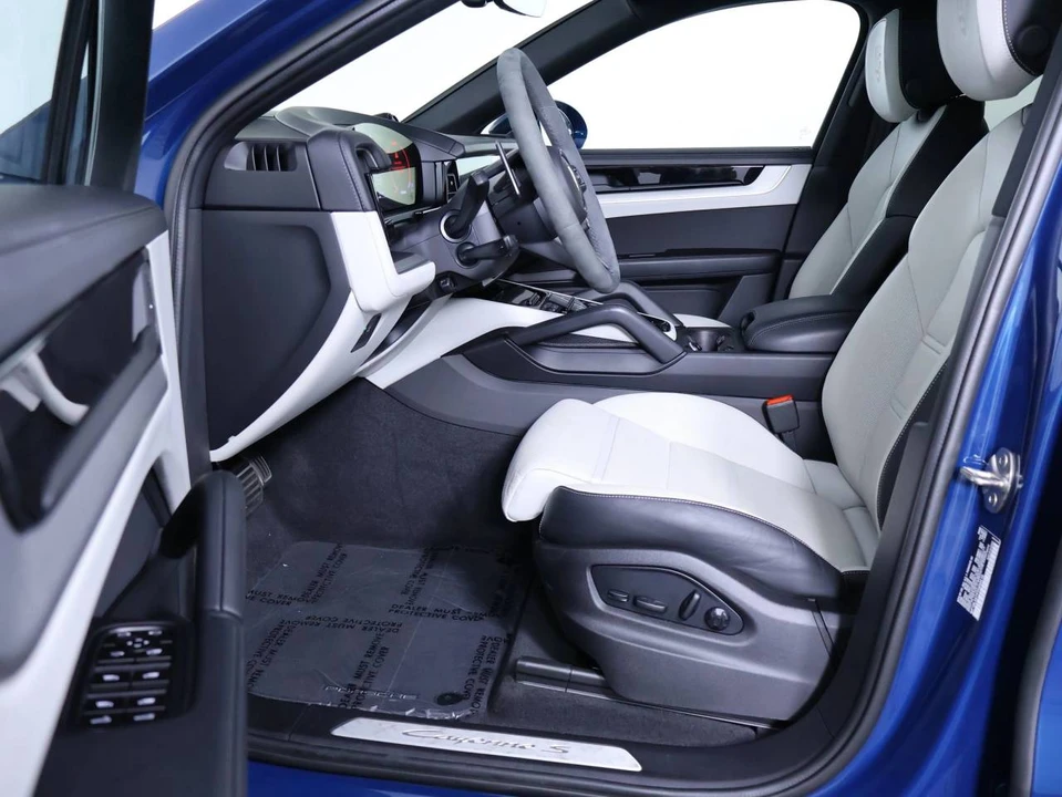 2026 Porsche 9Y0/9Y3 Cayenne Coupe - Image 5 of 5