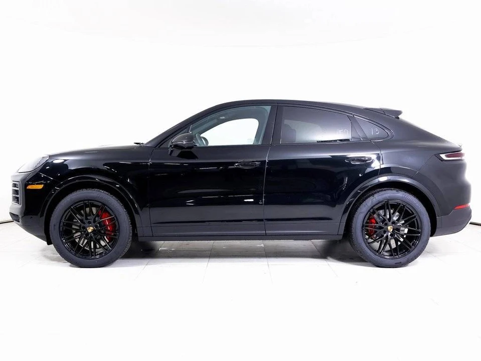 2026 Porsche 9Y0/9Y3 Cayenne Coupe - Image 2 of 5