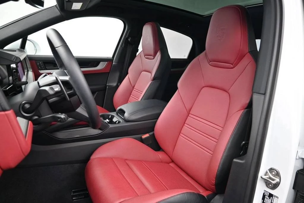 2026 Porsche 9Y0/9Y3 Cayenne Coupe - Image 5 of 5
