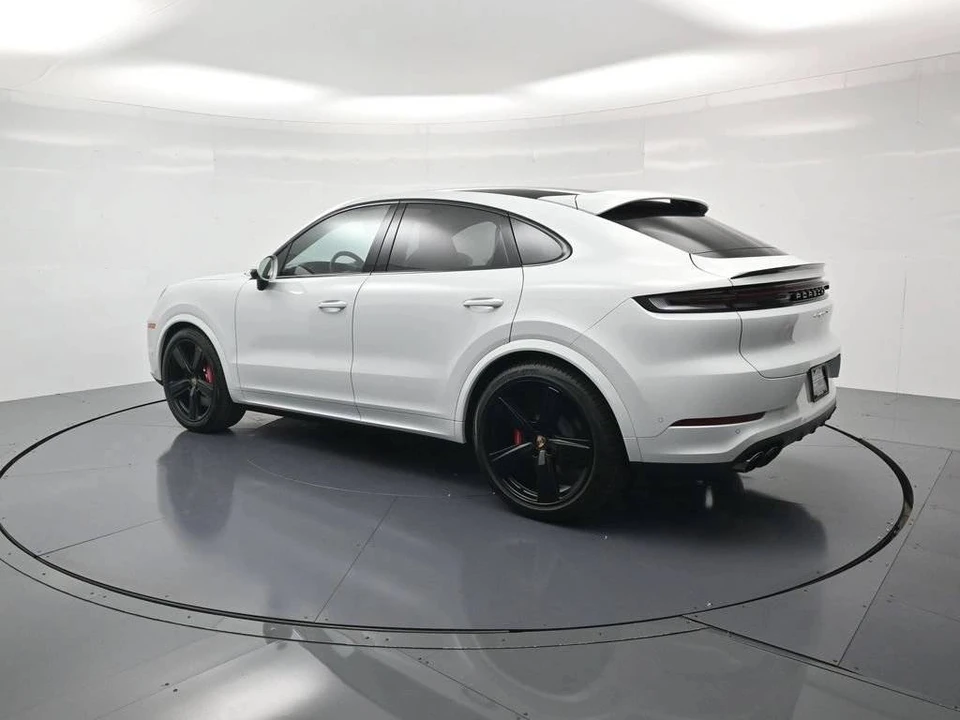 2026 Porsche 9Y0/9Y3 Cayenne Coupe - Image 3 of 5