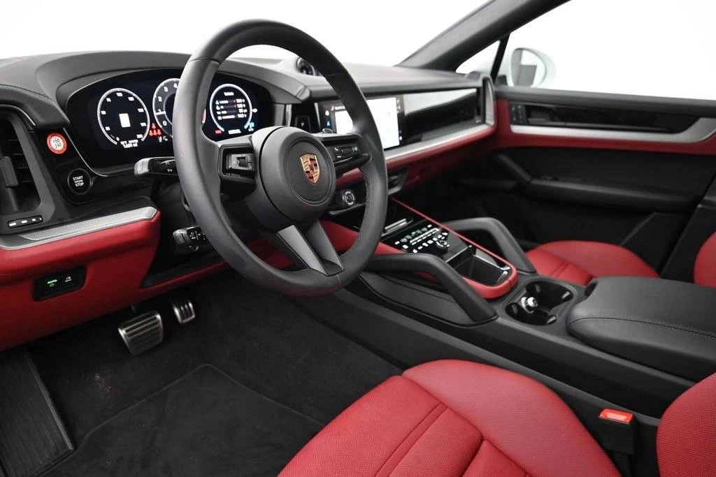 2026 Porsche 9Y0/9Y3 Cayenne Coupe - Image 4 of 5