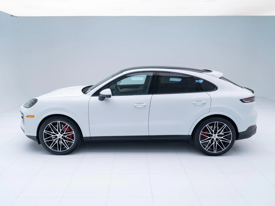 2026 Porsche 9Y0/9Y3 Cayenne S - Image 3 of 31