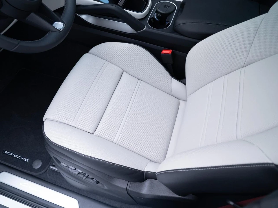 2026 Porsche 9Y0/9Y3 Cayenne S - Image 16 of 31