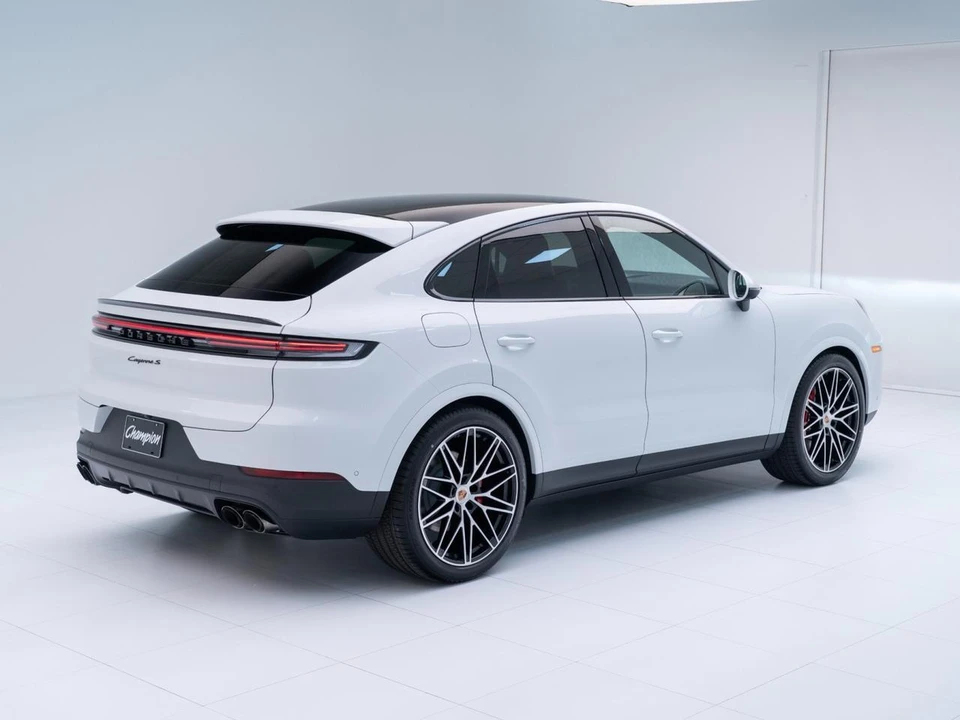 2026 Porsche 9Y0/9Y3 Cayenne S - Image 9 of 31