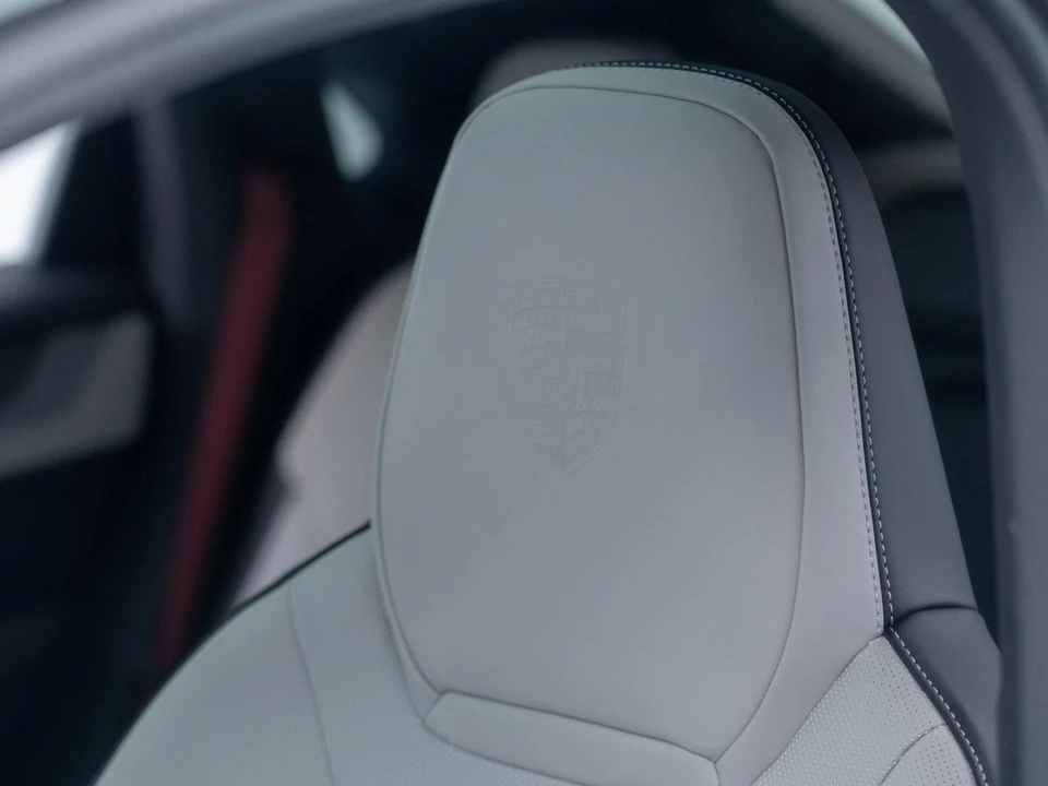 2026 Porsche 9Y0/9Y3 Cayenne S - Image 18 of 31