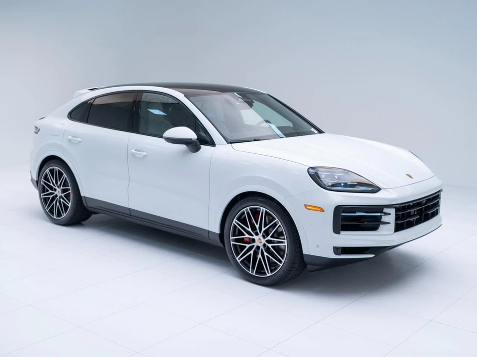 2026 Porsche 9Y0/9Y3 Cayenne S - Image 7 of 31