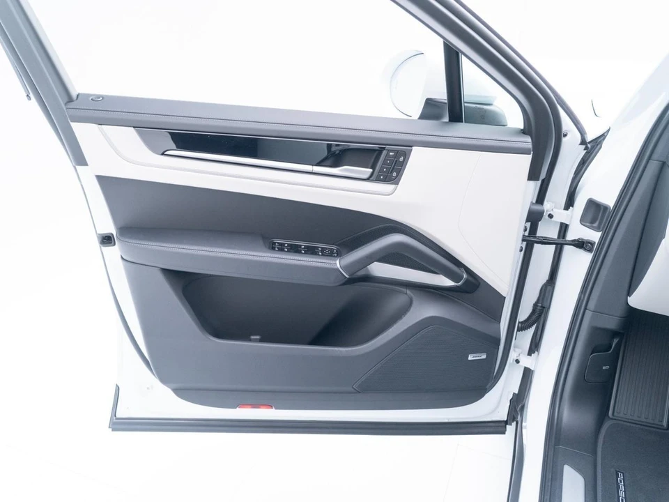 2026 Porsche 9Y0/9Y3 Cayenne S - Image 20 of 31