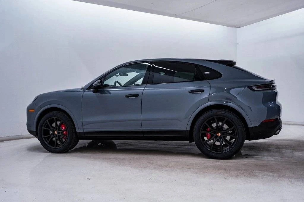 2026 Porsche 9Y0/9Y3 Cayenne Coupe - Image 2 of 4
