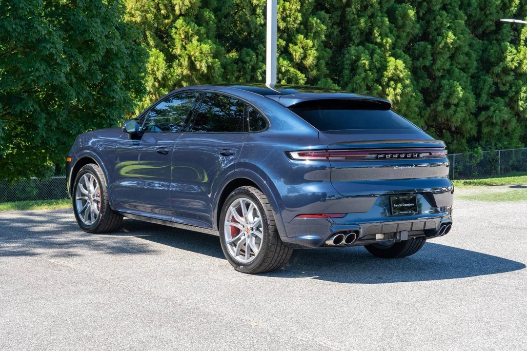 2026 Porsche 9Y0/9Y3 Cayenne Coupe - Image 3 of 5