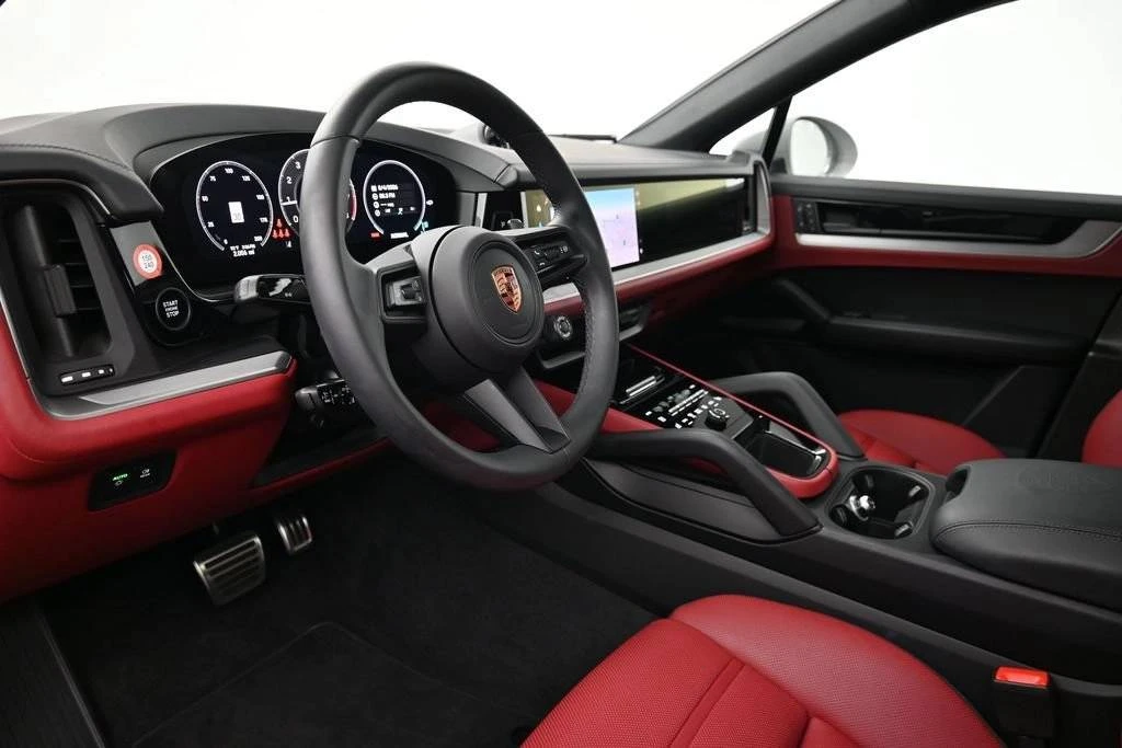 2026 Porsche 9Y0/9Y3 Cayenne Coupe - Image 4 of 5