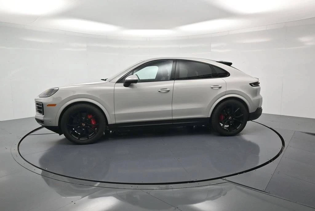 2026 Porsche 9Y0/9Y3 Cayenne Coupe - Image 2 of 5