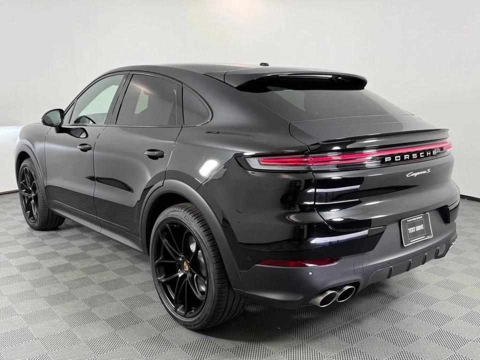 2026 Porsche 9Y0/9Y3 Cayenne Coupe - Image 3 of 5