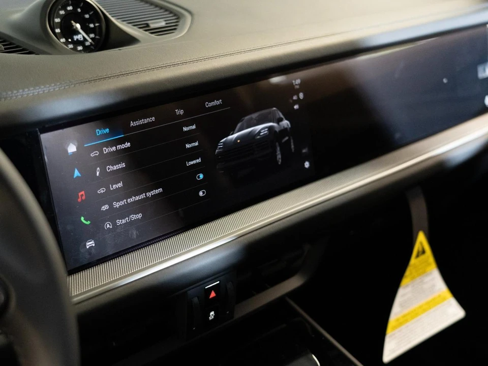 2026 Porsche 9Y0/9Y3 Cayenne Coupe - Image 21 of 30