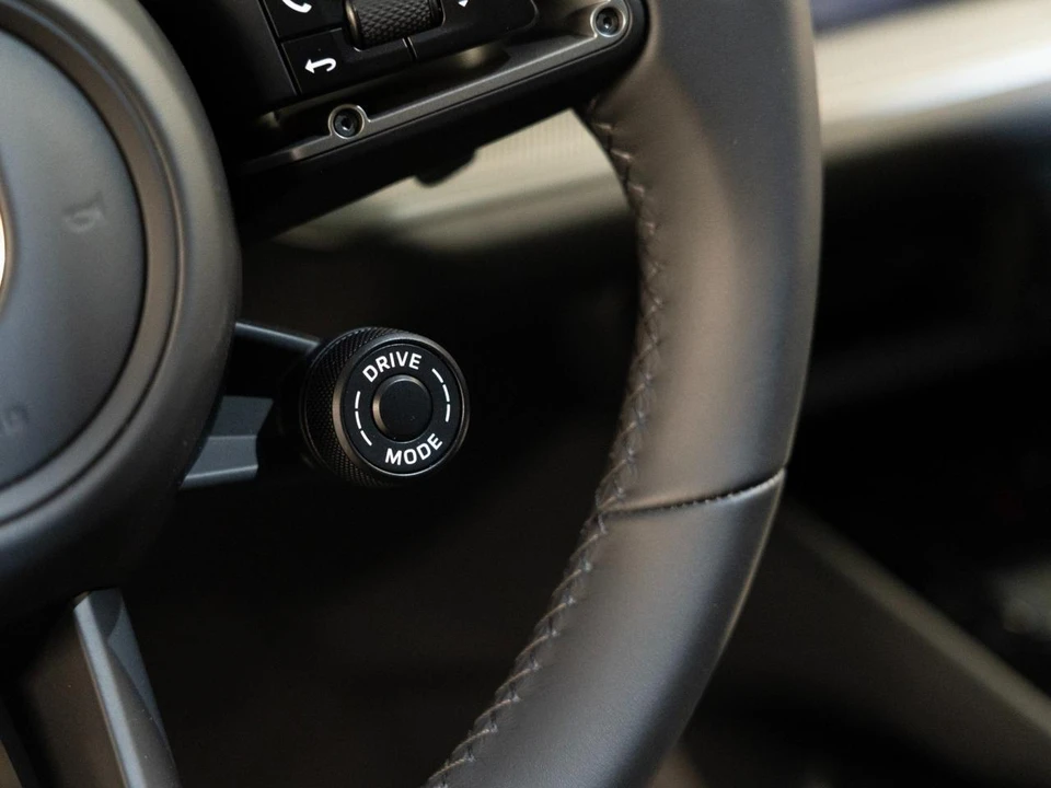 2026 Porsche 9Y0/9Y3 Cayenne Coupe - Image 23 of 30