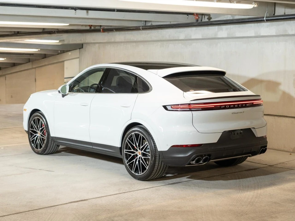 2026 Porsche 9Y0/9Y3 Cayenne Coupe - Image 2 of 30