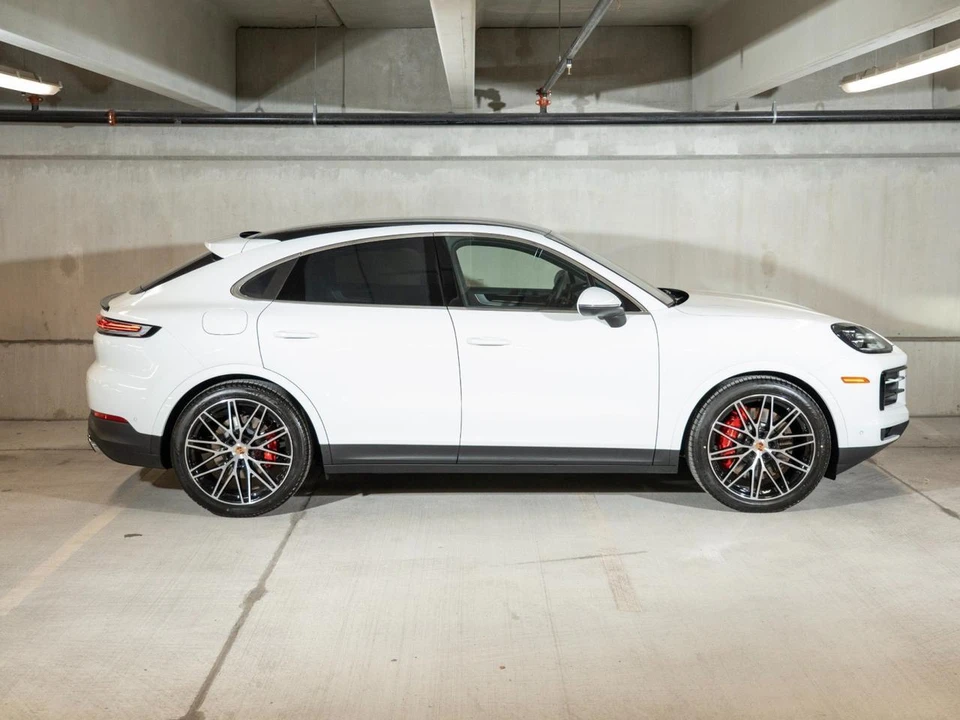 2026 Porsche 9Y0/9Y3 Cayenne Coupe - Image 7 of 30
