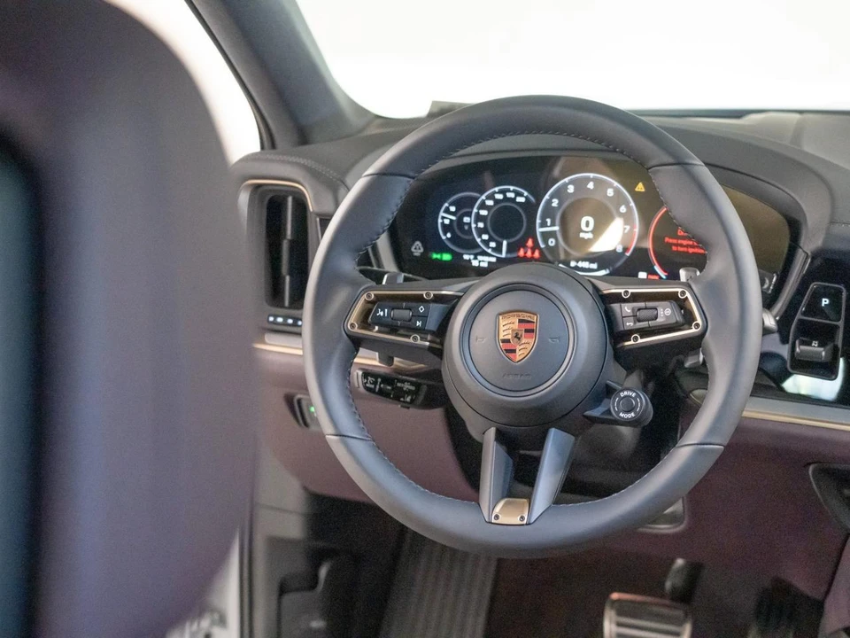 2026 Porsche 9Y0/9Y3 Cayenne Coupe - Image 28 of 30