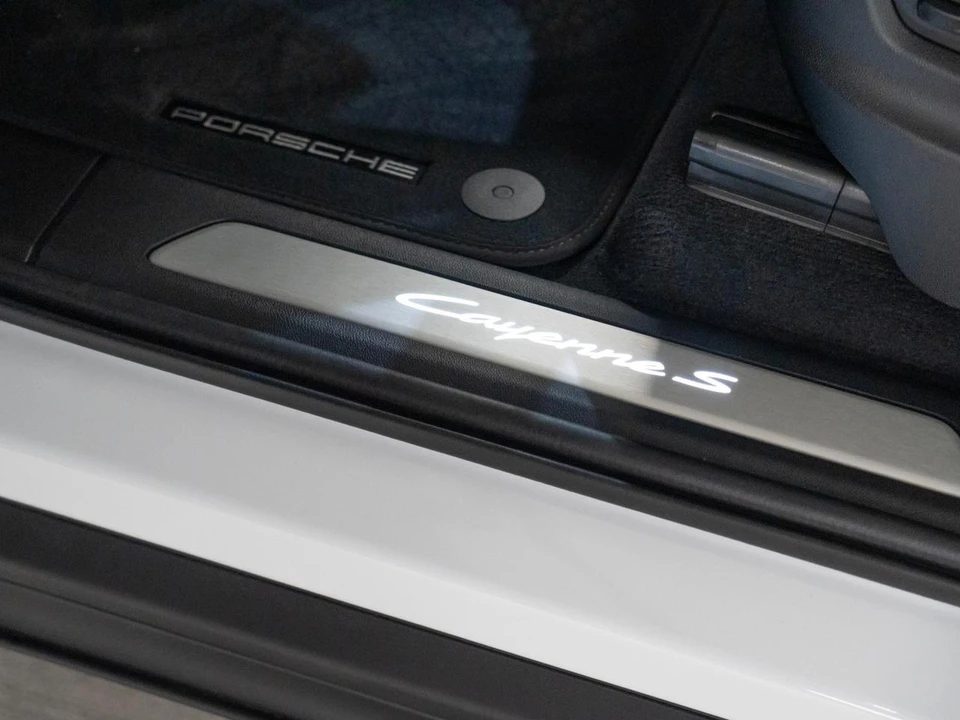 2026 Porsche 9Y0/9Y3 Cayenne Coupe - Image 12 of 30