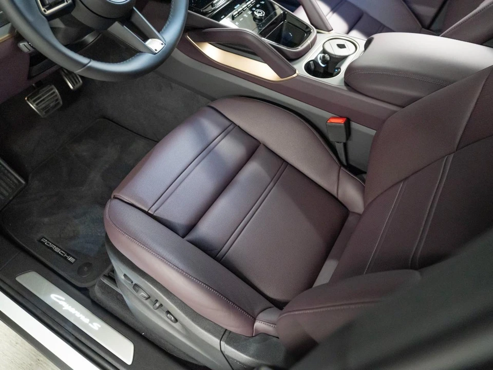 2026 Porsche 9Y0/9Y3 Cayenne Coupe - Image 14 of 30