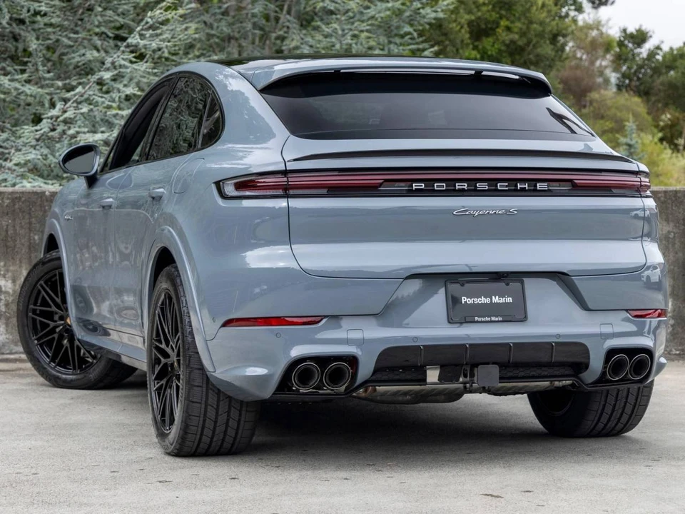 2026 Porsche 9Y0/9Y3 Cayenne Coupe - Image 3 of 5