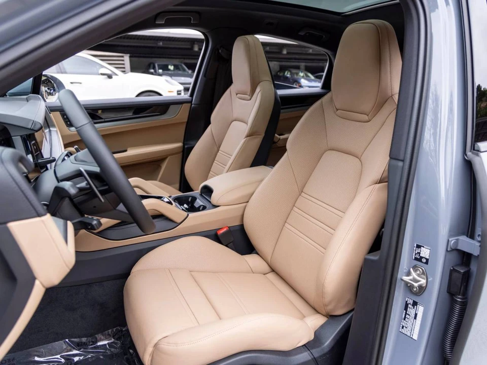 2026 Porsche 9Y0/9Y3 Cayenne Coupe - Image 5 of 5