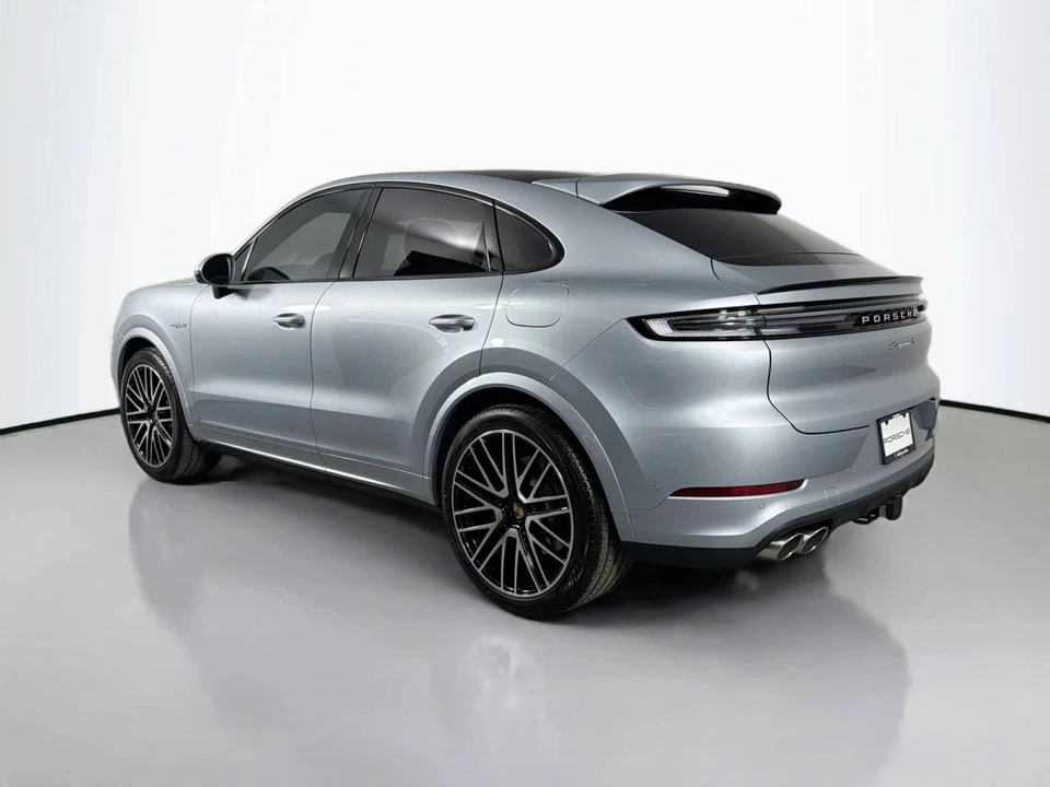 2026 Porsche 9Y0/9Y3 Cayenne Coupe - Image 3 of 4