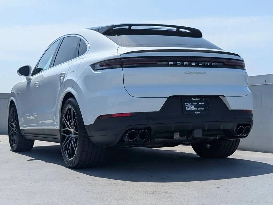 2026 Porsche 9Y0/9Y3 Cayenne Coupe - Image 3 of 5