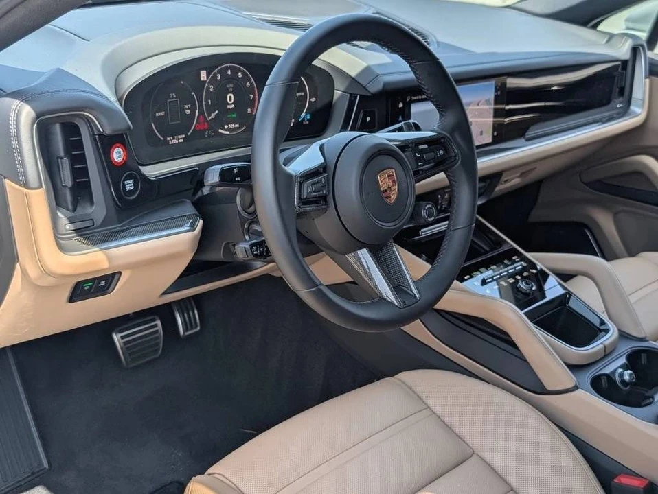 2026 Porsche 9Y0/9Y3 Cayenne Coupe - Image 4 of 5