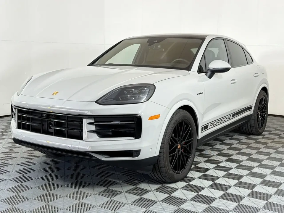 2026 Porsche 9Y0/9Y3 Cayenne Coupe - Image 8 of 31