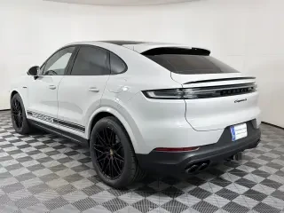 2026 Porsche 9Y0/9Y3 Cayenne Coupe - Image 21 of 31