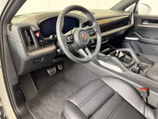 2026 Porsche 9Y0/9Y3 Cayenne Coupe - Image 25 of 31