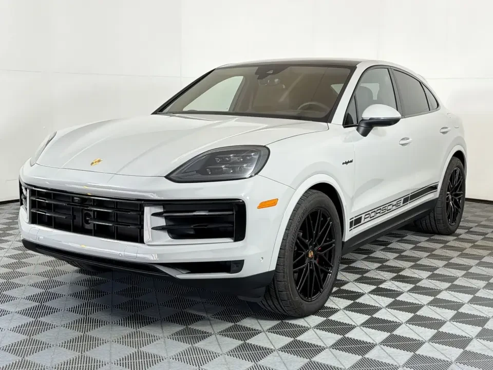 2026 Porsche 9Y0/9Y3 Cayenne Coupe - Image 7 of 31