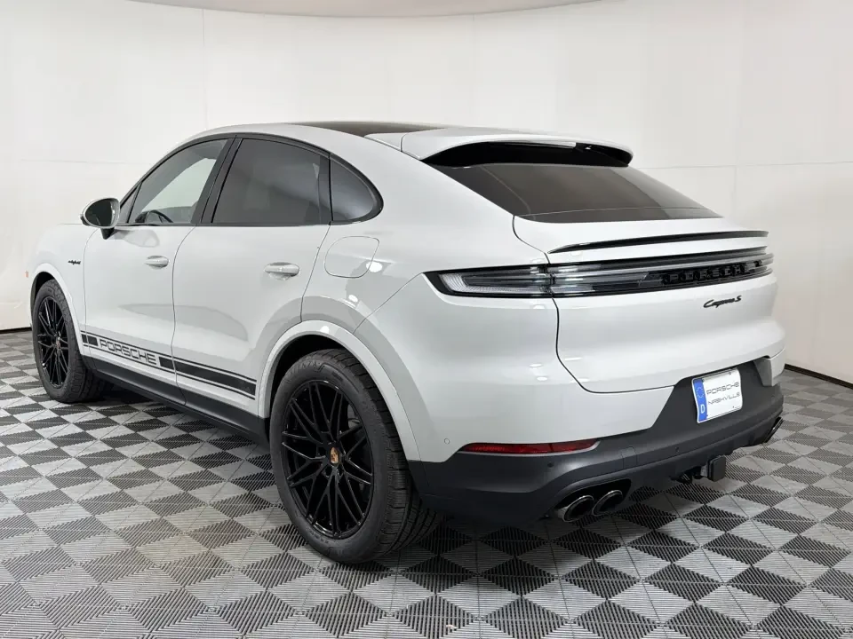 2026 Porsche 9Y0/9Y3 Cayenne Coupe - Image 23 of 31