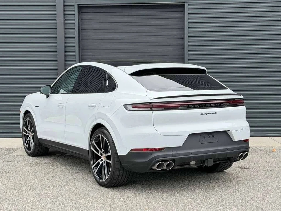 2026 Porsche 9Y0/9Y3 Cayenne Coupe - Image 3 of 4