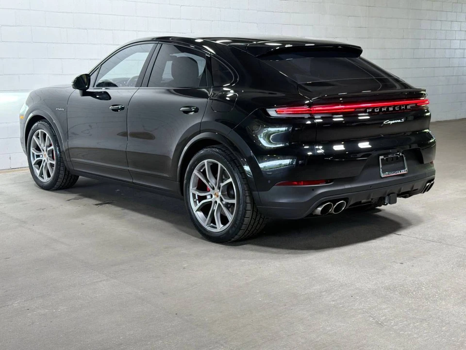 2026 Porsche 9Y0/9Y3 Cayenne Coupe - Image 3 of 4