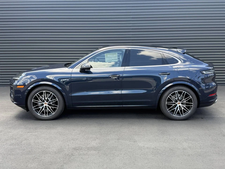 2026 Porsche 9Y0/9Y3 Cayenne Coupe - Image 2 of 5