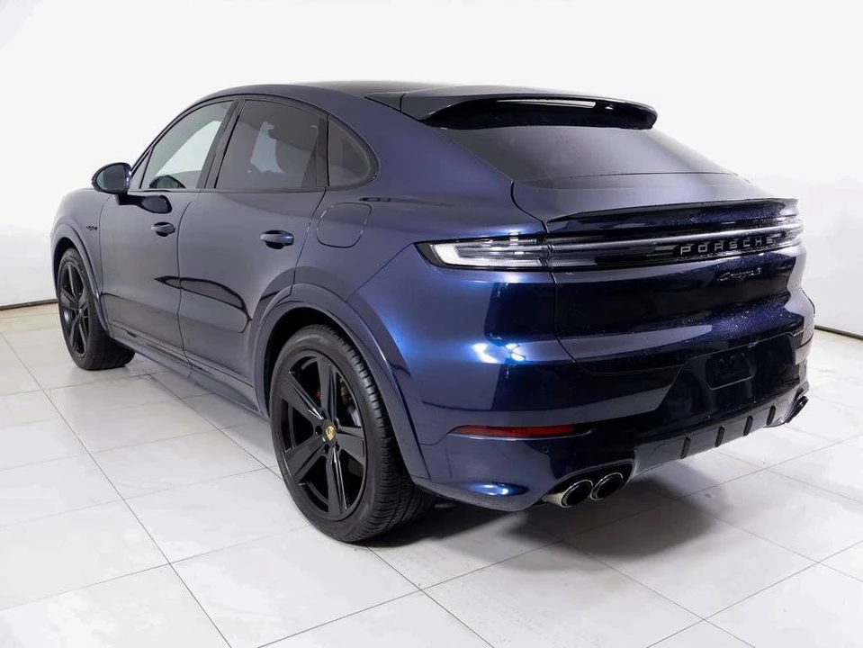 2026 Porsche 9Y0/9Y3 Cayenne Coupe - Image 3 of 5
