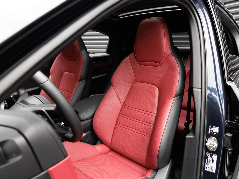 2026 Porsche 9Y0/9Y3 Cayenne Coupe - Image 5 of 5